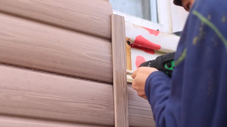 Affordable siding repair and maintenance services in Slinger, WI